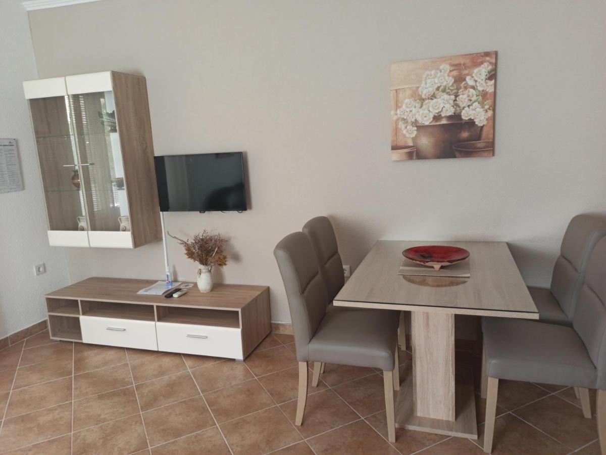 קרק Apartmani Vesna מראה חיצוני תמונה