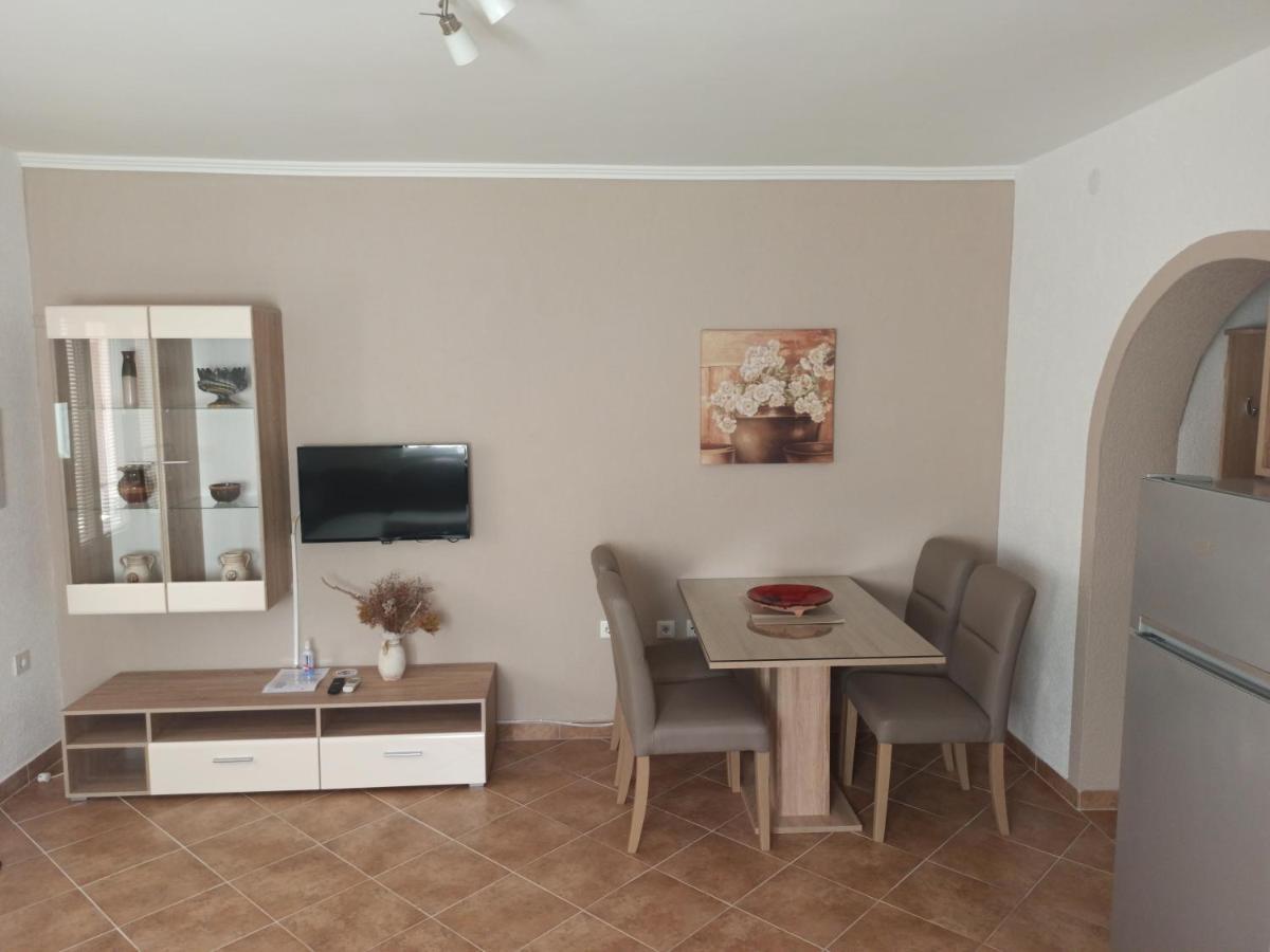 קרק Apartmani Vesna מראה חיצוני תמונה
