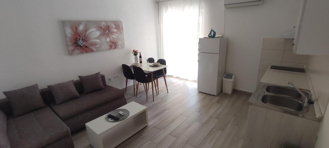 קרק Apartmani Vesna מראה חיצוני תמונה